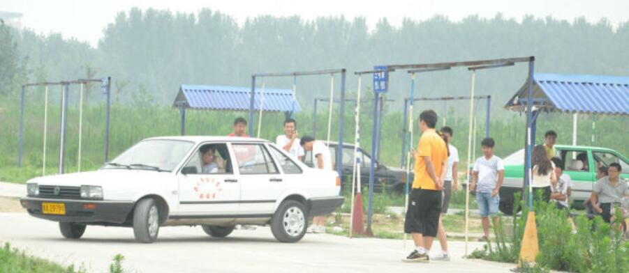 郑州鸿泰驾校训练场